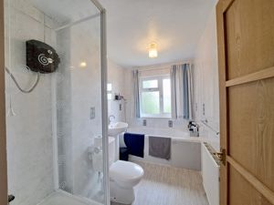 Bathroom - click for photo gallery
